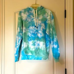 FEAT X Savannah Chrisley sweatshirt